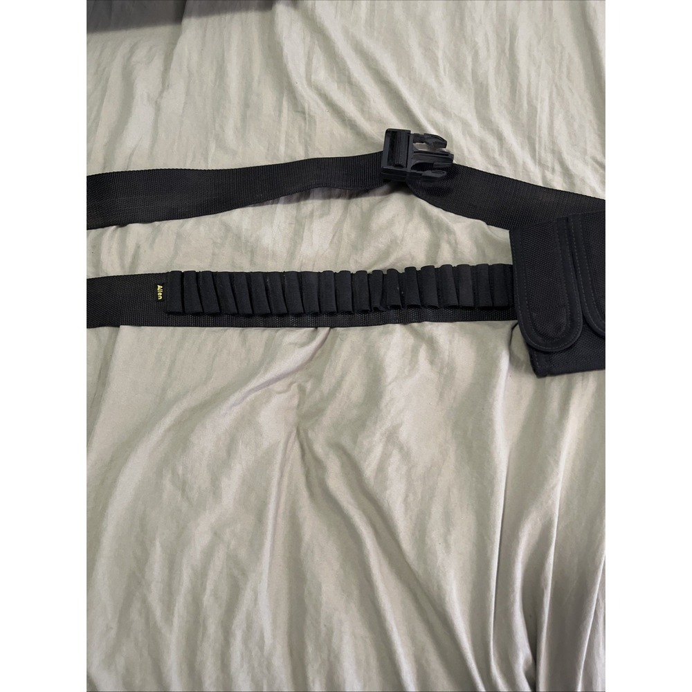 Allen Company 20 Round Belt With 2 Clip Holder Case On Belt, Used